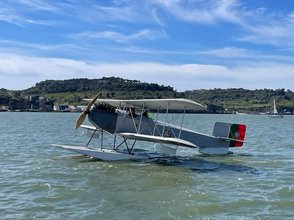 Hidroavião no Tejo