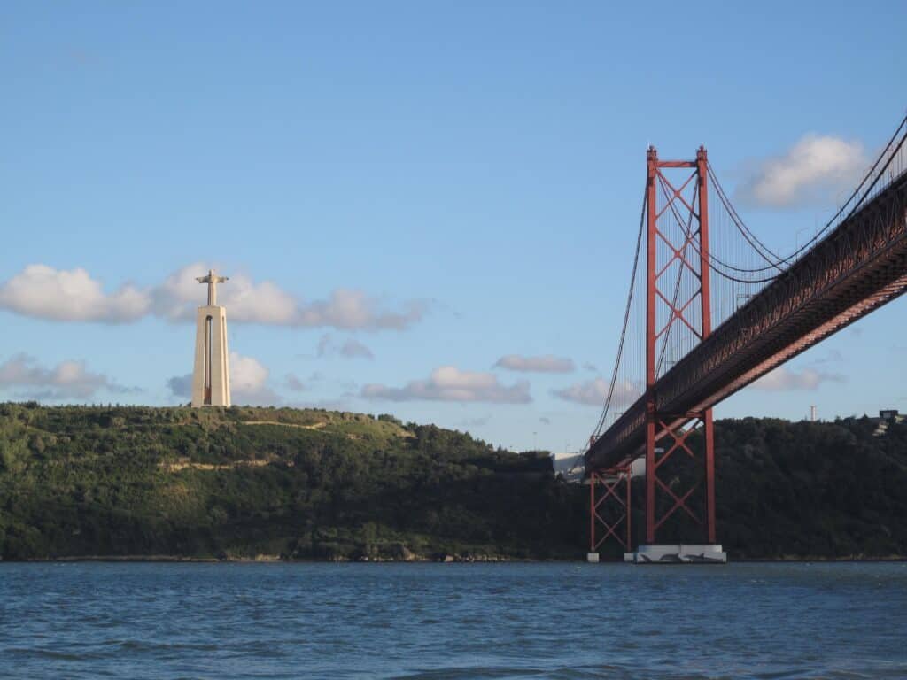 A Ponte 25 de abril e o Cristo Rei