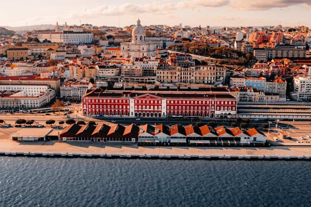 Vista aérea da Estação de Santa Apolónia e da sua zona envolvente