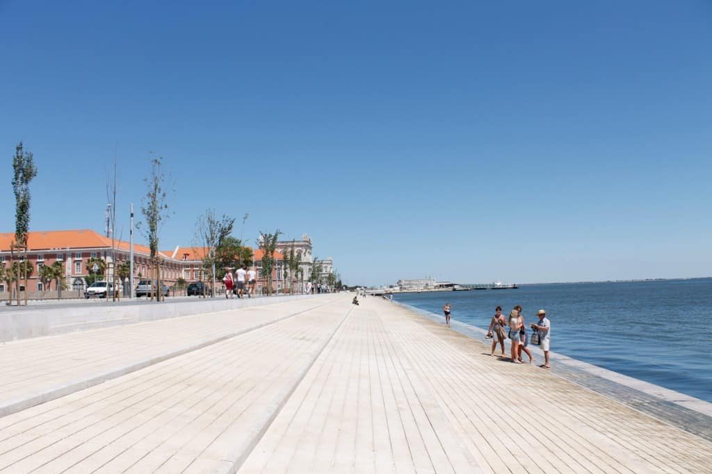 A praia fluvial na Ribeira das Naus 