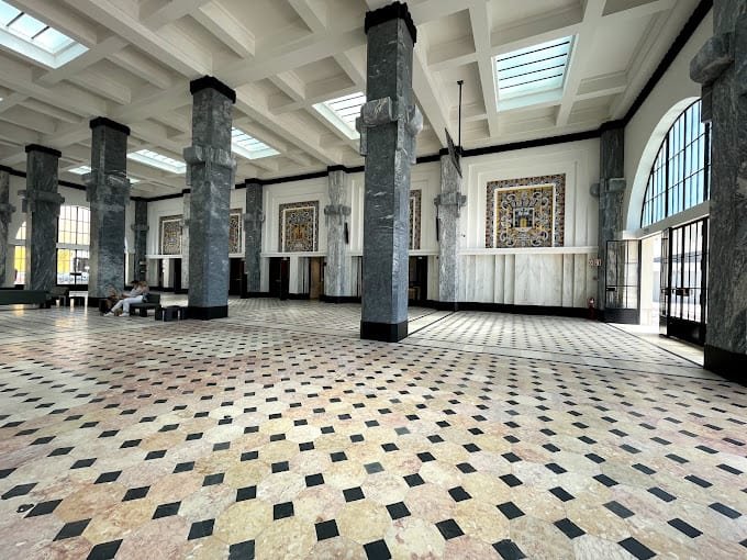 Detalhe do interior do edifício da Estação Fluvial Sul e Sueste