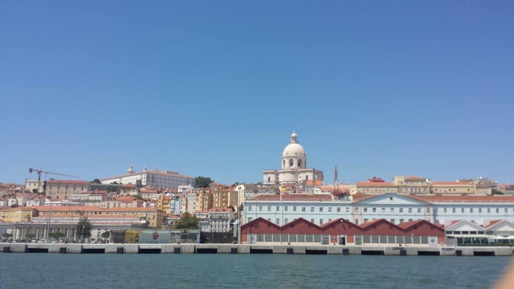 Panteão Nacional visto desde o Tejo