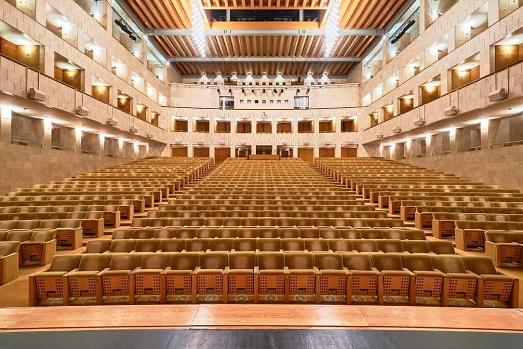 O grande auditório do Centro de Espetáculos