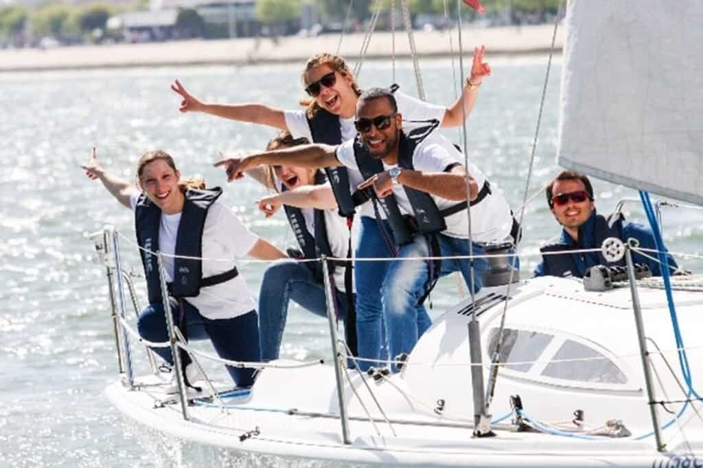 Felicidade durante a regata no rio Tejo, em Lisboa