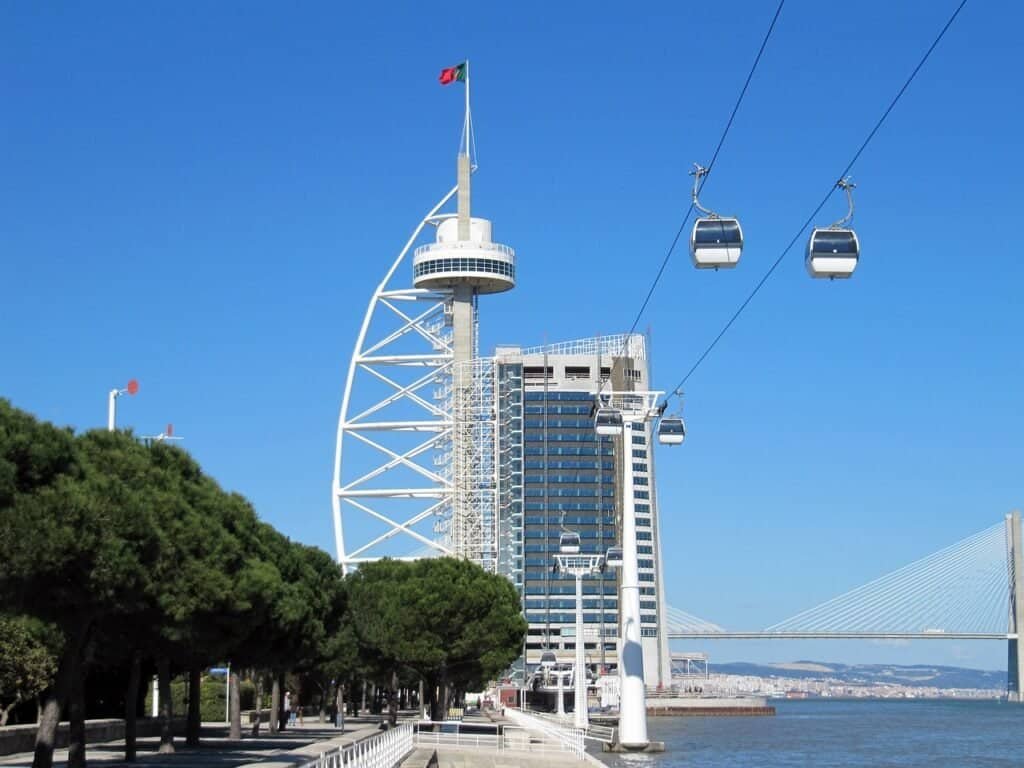 Fotografia no Parque das Nações, à beira rio