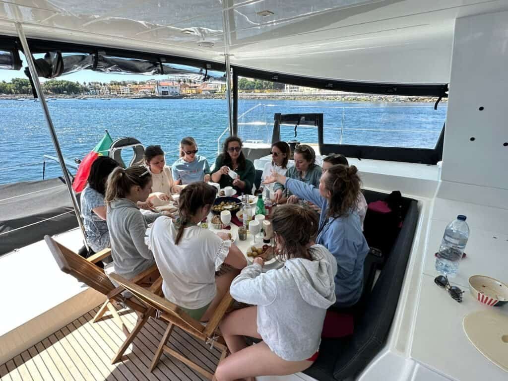 Almoço a bordo, no rio Tejo - em Lisboa