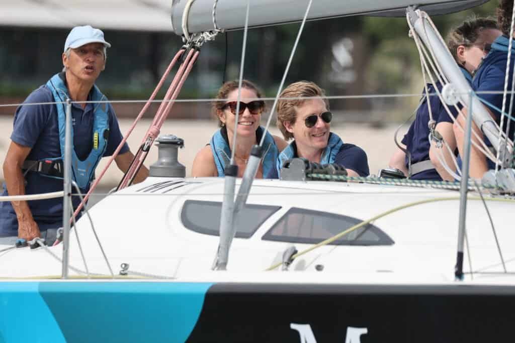 Velejando durante a regata no Rio Tejo